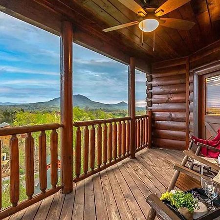 New Majestic 5 Star Amazing View, Pool, Hot Tub! Villa Pigeon Forge Exterior photo
