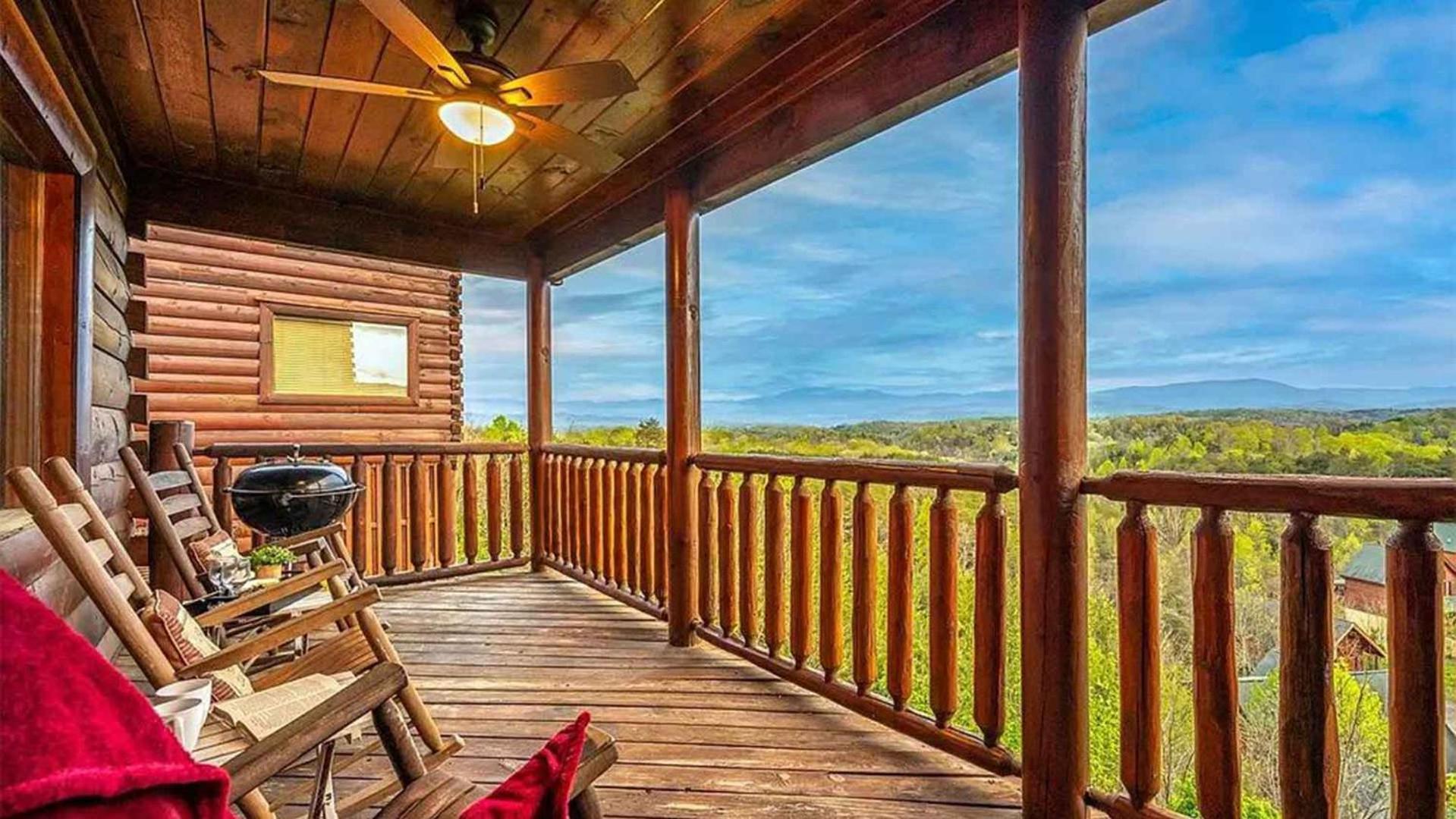 New Majestic 5 Star Amazing View, Pool, Hot Tub! Villa Pigeon Forge Exterior photo